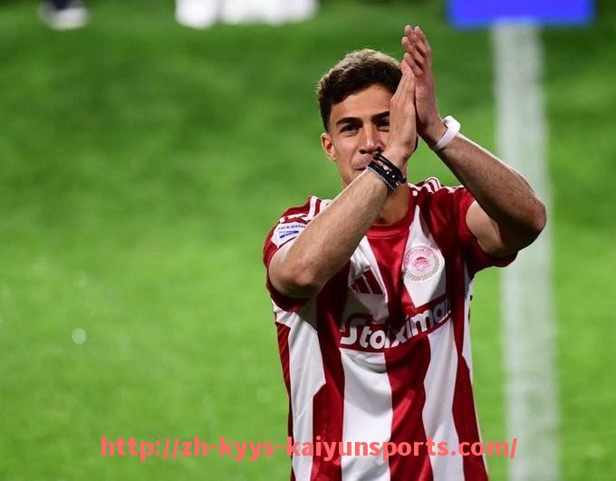 ky开云-意甲球队队徽“京剧脸谱”设计风格分析